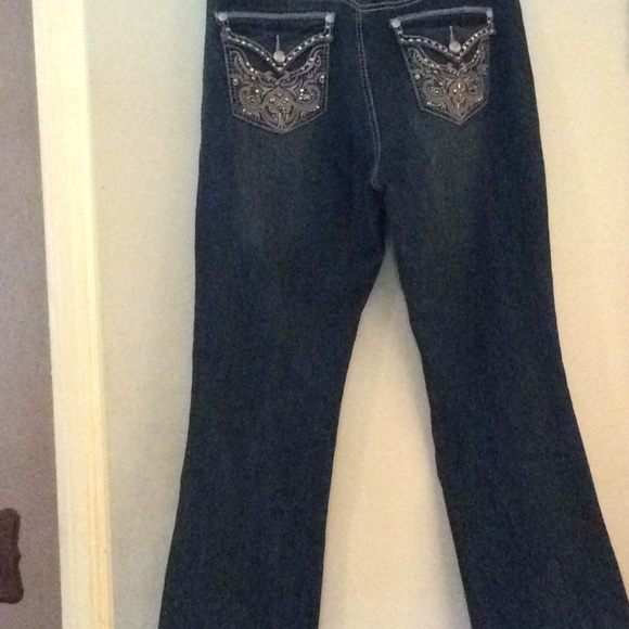 Code Bleu👖 Jeans - Picture 4 of 7